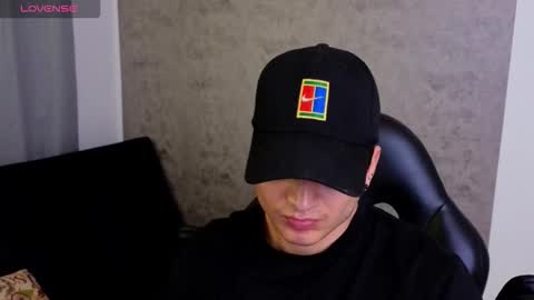 MIKKE online show from 03-01-26, 02:52