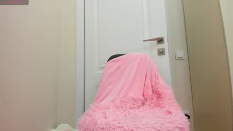 miko_moonn online show from 09-30-25, 03:55