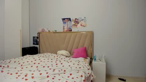 miko_moonn online show from 10-19-25, 03:51