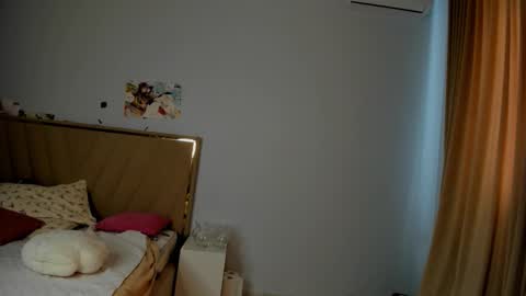 miko_moonn online show from 10-20-25, 03:40