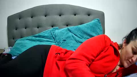 Mikyloveu online show from 02-24-25, 06:58