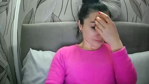 Mikyloveu online show from 10-16-25, 05:03