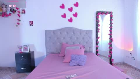 mila_1wood online show from 09-19-25, 01:01