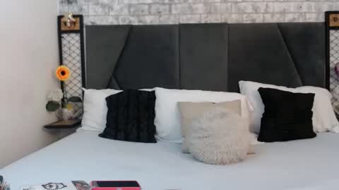 mila_adamss online show from 10-31-25, 10:27