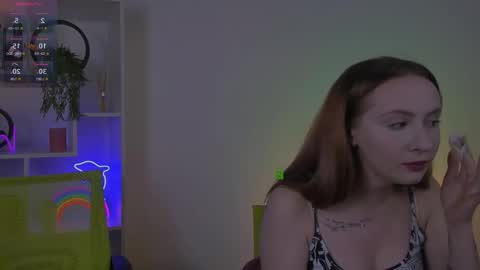 Snapshot of mila_glow chatting on 09-20-25, 01:28 mila_glow online show from 09-20-25, 01:28