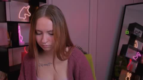 Snapshot of mila_glow chatting on 10-03-25, 08:44 mila_glow online show from 10-03-25, 08:44