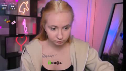 Snapshot of mila_glow chatting on 12-14-25, 07:29 mila_glow online show from 12-14-25, 07:29