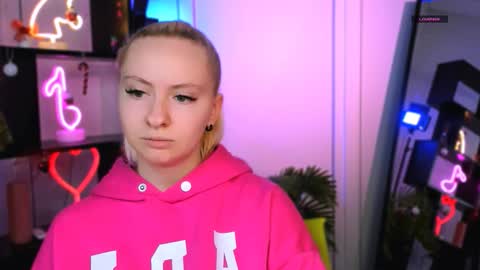 mila_glow online show from 01-08-26, 07:27