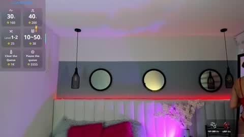 mila_hank online show from 09-26-25, 12:20