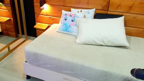 Milena  online show from 02-14-25, 11:42