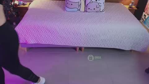 Milena  online show from 12-21-25, 10:55