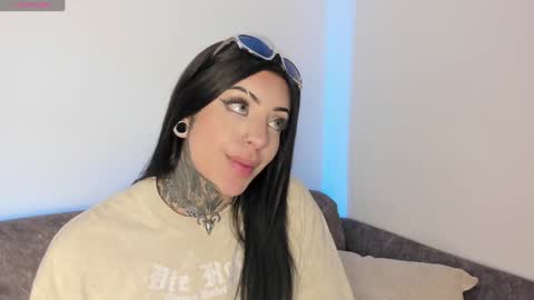     online show from 02-01-25, 07:15