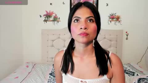 laura online show from 11-24-25, 05:18