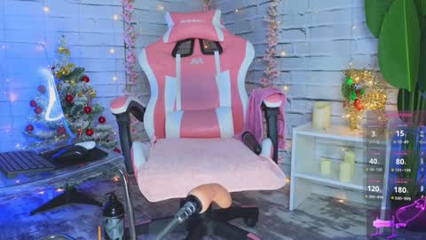 Mila Sapphire online show from 01-01-25, 11:27