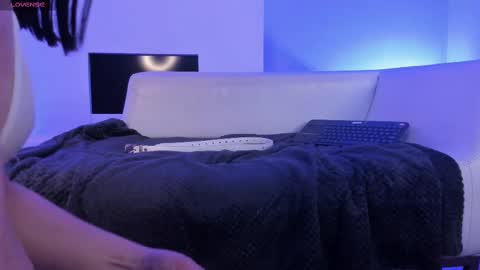 Mila online show from 03-08-25, 02:19