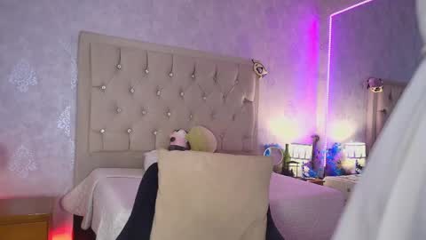  MILA    online show from 03-28-26, 04:34