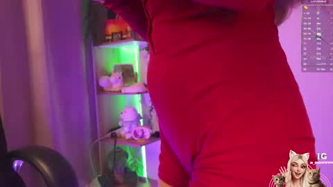 Snapshot of mila_snoow chatting on 11-13-25, 11:53 M I L A online show from 11-13-25, 11:53