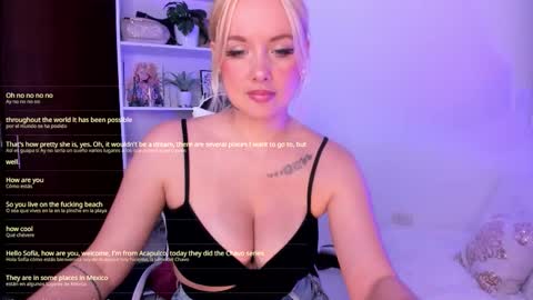 Snapshot of mila_violet chatting on 11-14-25, 11:24 Mila online show from 11-14-25, 11:24
