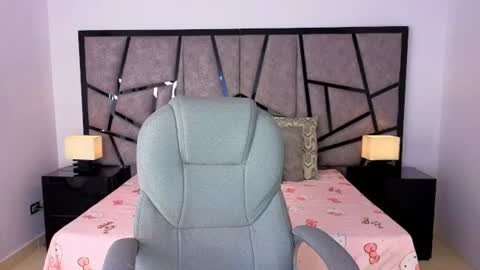 milaa_star online show from 08-06-26, 04:47