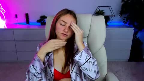 Milla online show from 10-25-25, 06:32