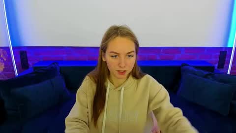 Milla online show from 11-17-25, 06:30