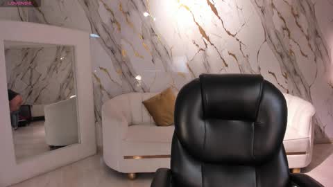 Mila online show from 10-30-25, 01:40