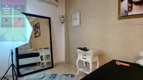 miladiosa online show from 12-03-25, 12:03