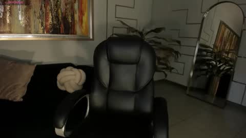 Mila  online show from 02-27-26, 11:43