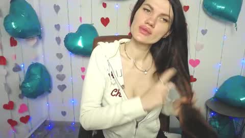 Snapshot of milaloona chatting on 02-20-25, 10:05 Milaloona online show from 02-20-25, 10:05