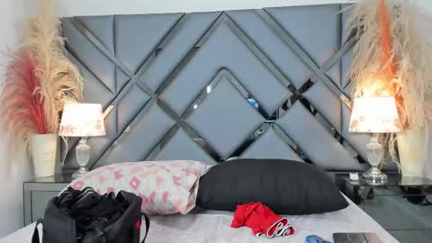 milan_lewiss online show from 11-18-25, 12:31