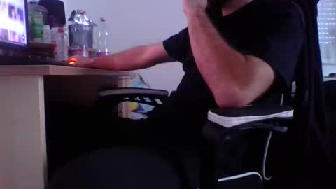 Snapshot of milana8c chatting on 01-14-26, 02:12 milana8c online show from 01-14-26, 02:12