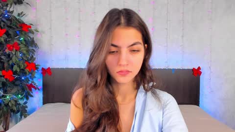 Snapshot of milana_crystal_ chatting on 01-06-25, 08:03 Milana online show from 01-06-25, 08:03