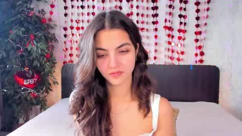 Snapshot of milana_crystal_ chatting on 02-25-25, 08:25 Milana online show from 02-25-25, 08:25