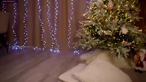 Snapshot of milana_me chatting on 12-14-25, 05:24 Milana online show from 12-14-25, 05:24