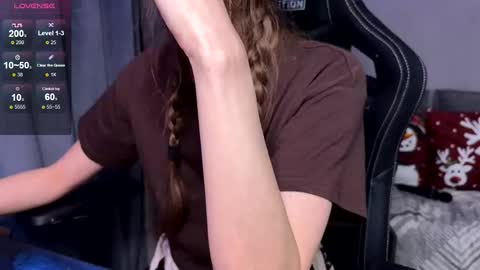 Snapshot of milana_sexwife chatting on 02-05-26, 12:10 Dan and Milana online show from 02-05-26, 12:10