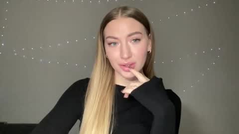 Milana online show from 12-28-24, 11:19