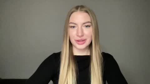 Milana online show from 01-06-25, 11:51