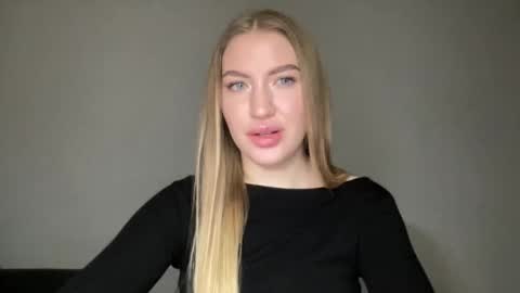 Milana online show from 01-10-25, 11:33