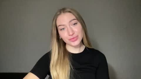 Milana online show from 01-11-25, 07:59