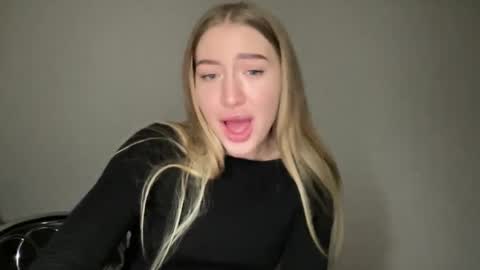 Milana online show from 01-12-25, 08:57