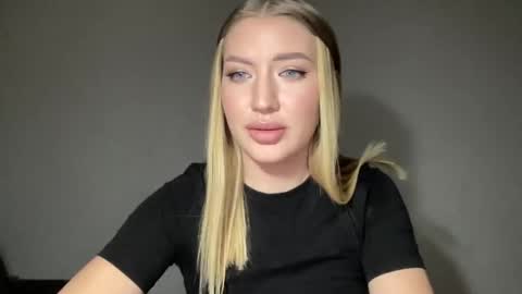 Milana online show from 01-17-25, 02:07