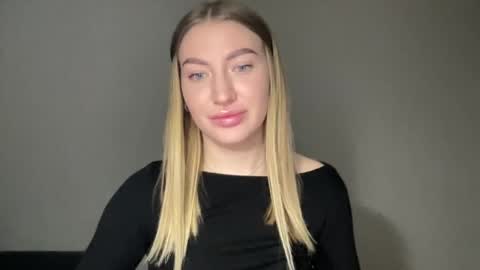 Milana online show from 01-22-25, 11:01