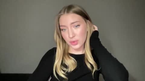 Milana online show from 01-27-25, 07:13