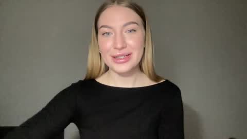 Milana online show from 02-02-25, 11:08