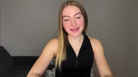 Milana online show from 02-17-25, 06:26