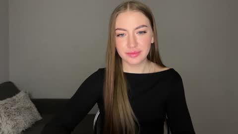 Milana online show from 02-20-25, 01:40