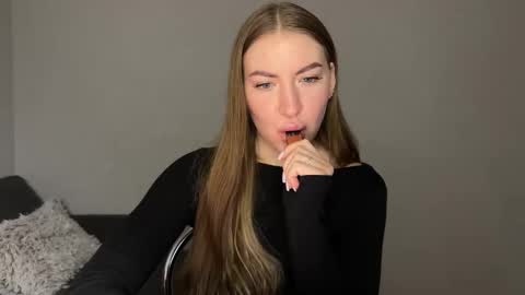 Milana online show from 03-03-25, 02:15