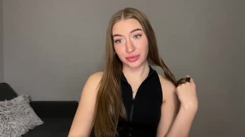 Milana online show from 03-11-25, 07:47