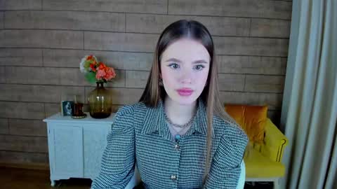 MilanaBalmain online show from 01-21-25, 10:41