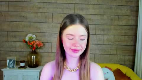 MilanaBalmain online show from 02-10-25, 08:09